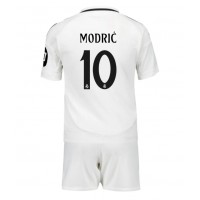 Camisa de time de futebol Real Madrid Luka Modric #10 Replicas 1º Equipamento Infantil 2024-25 Manga Curta (+ Calças curtas)